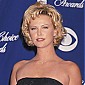 Nom du fichier=Peoplechoiceawards2000_12.jpg
Taille du fichier=42Ko
Dimensions : 387x600
Ajouté le : 14 Janvier 2009 Peoplechoiceawards2000_12.jpg