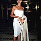 Nom du fichier=TheFashionGroupInternationalNightofStars_05.jpg
Taille du fichier=464Ko
Dimensions : 1345x2000
Ajouté le : 14 Janvier 2009 TheFashionGroupInternationalNightofStars_05.jpg