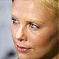 Nom du fichier=aileenlifeanddeathofserialkillercharityscreening04_03.jpg
Taille du fichier=625Ko
Dimensions : 1442x1900
Ajouté le : 11 Novembre 2008 aileenlifeanddeathofserialkillercharityscreening04_03.jpg