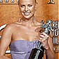 Nom du fichier=SAGAwards04pressroom_12.jpg
Taille du fichier=565Ko
Dimensions : 1373x2000
Ajouté le : 12 Novembre 2008 SAGAwards04pressroom_12.jpg