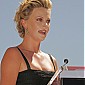 Nom du fichier=starwalkoffame_42.jpg
Taille du fichier=236Ko
Dimensions : 1333x2000
Ajouté le : 02 Novembre 2008 starwalkoffame_42.jpg