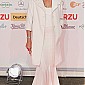 Nom du fichier=diegoldenekameraawards_05.jpg
Taille du fichier=328Ko
Dimensions : 1157x2000
Ajouté le : 11 Septembre 2008 diegoldenekameraawards_05.jpg