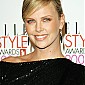 Nom du fichier=ellestyleawards06_01.jpg
Taille du fichier=432Ko
Dimensions : 1379x2000
Ajouté le : 11 Septembre 2008 ellestyleawards06_01.jpg