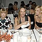 Nom du fichier=AnniversaryoftheCFDAVogueFashionFunddiner_13.JPG
Taille du fichier=590Ko
Dimensions : 1950x1300
Ajouté le : 19 Novembre 2008 AnniversaryoftheCFDAVogueFashionFunddiner_13.JPG