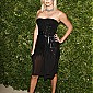 Nom du fichier=AnniversaryoftheCFDAVogueFashionFund_18.jpg
Taille du fichier=1134Ko
Dimensions : 1231x1900
Ajouté le : 19 Novembre 2008 AnniversaryoftheCFDAVogueFashionFund_18.jpg
