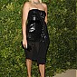 Nom du fichier=AnniversaryoftheCFDAVogueFashionFund_36.jpg
Taille du fichier=877Ko
Dimensions : 1333x2000
Ajouté le : 19 Novembre 2008 AnniversaryoftheCFDAVogueFashionFund_36.jpg