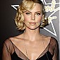 Nom du fichier=DeGrisogonoHollywoodDominosBenefiting_05.jpg
Taille du fichier=502Ko
Dimensions : 1339x1800
Ajouté le : 08 Juillet 2008 DeGrisogonoHollywoodDominosBenefiting_05.jpg