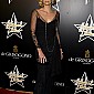 Nom du fichier=DeGrisogonoHollywoodDominosBenefiting_08.jpg
Taille du fichier=394Ko
Dimensions : 1332x2000
Ajouté le : 08 Juillet 2008 DeGrisogonoHollywoodDominosBenefiting_08.jpg