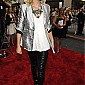 Nom du fichier=FifthAnnualFashionRocks_16.jpg
Taille du fichier=499Ko
Dimensions : 1337x2000
Ajouté le : 06 Septembre 2008 FifthAnnualFashionRocks_16.jpg