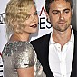 Nom du fichier=AFIFest2009galascreeningofTheRoad_78.jpg
Taille du fichier=421Ko
Dimensions : 1267x1900
Ajouté le : 08 Novembre 2009 AFIFest2009galascreeningofTheRoad_78.jpg