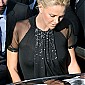 AttendChristianDiorShowForParisFashionWeek_02.jpg