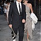 Nom du fichier=SalmaHayekAndFrancoisPinaultSecondWeddingInVenice_01.jpg
Taille du fichier=57Ko
Dimensions : 351x600
Ajouté le : 26 Avril 2009 SalmaHayekAndFrancoisPinaultSecondWeddingInVenice_01.jpg