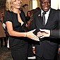 Nom du fichier=V-DayLALuncheonHonoringDrDenisMukwege_15HQ.jpg
Taille du fichier=402Ko
Dimensions : 1349x1900
Ajouté le : 16 Février 2009 V-DayLALuncheonHonoringDrDenisMukwege_15HQ.jpg