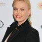 Nom du fichier=2010CharlizeTheronAfricaOutreachProjectBenefit_44.jpg
Taille du fichier=269Ko
Dimensions : 1399x1800
Ajouté le : 08 Décembre 2010 2010CharlizeTheronAfricaOutreachProjectBenefit_44.jpg