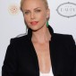 Nom du fichier=2010CharlizeTheronAfricaOutreachProjectBenefit_46.jpg
Taille du fichier=432Ko
Dimensions : 1339x1900
Ajouté le : 08 Décembre 2010 2010CharlizeTheronAfricaOutreachProjectBenefit_46.jpg