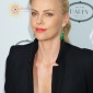 Nom du fichier=2010CharlizeTheronAfricaOutreachProjectBenefit_49.jpg
Taille du fichier=155Ko
Dimensions : 1036x1555
Ajouté le : 08 Décembre 2010 2010CharlizeTheronAfricaOutreachProjectBenefit_49.jpg