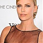 Nom du fichier=CinemaSocietyDiorBeautyHostAScreeningOfYoungAdult_03.jpg
Taille du fichier=407Ko
Dimensions : 1331x2000
Ajouté le : 19 Novembre 2011 CinemaSocietyDiorBeautyHostAScreeningOfYoungAdult_03.jpg