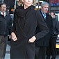 Nom du fichier=arrivestotheTheLateShowwithDavidLettermaninNYC_11.jpg
Taille du fichier=266Ko
Dimensions : 1160x1900
Ajouté le : 09 Décembre 2011 arrivestotheTheLateShowwithDavidLettermaninNYC_11.jpg
