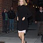 Nom du fichier=arrivestotheTheLateShowwithDavidLettermaninNYC_26.jpg
Taille du fichier=357Ko
Dimensions : 1267x1900
Ajouté le : 09 Décembre 2011 arrivestotheTheLateShowwithDavidLettermaninNYC_26.jpg