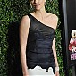 Nom du fichier=YoungAdultPremiereLosAngeles_27.jpg
Taille du fichier=539Ko
Dimensions : 1277x1900
Ajouté le : 17 Décembre 2011 YoungAdultPremiereLosAngeles_27.jpg