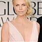 Nom du fichier=CTarrivesatthe69thAnnualGoldenGlobeAwards_01.jpg
Taille du fichier=265Ko
Dimensions : 1295x1900
Ajouté le : 16 Janvier 2012 CTarrivesatthe69thAnnualGoldenGlobeAwards_01.jpg