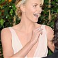 Nom du fichier=CTarrivesatthe69thAnnualGoldenGlobeAwards_23.jpg
Taille du fichier=407Ko
Dimensions : 1276x1900
Ajouté le : 16 Janvier 2012 CTarrivesatthe69thAnnualGoldenGlobeAwards_23.jpg