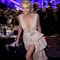 Nom du fichier=69thAnnualGoldenGlobeAwardsShow_26.jpg
Taille du fichier=313Ko
Dimensions : 1281x2000
Ajouté le : 22 Juin 2012 69thAnnualGoldenGlobeAwardsShow_26.jpg