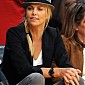 CTwatchestheLosAngelesLakersplaytheGoldenStateWarriors_02.jpg
