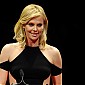 Nom du fichier=cinemacon2012awardsshow_07.jpg
Taille du fichier=241Ko
Dimensions : 1900x1390
Ajouté le : 27 Avril 2012 cinemacon2012awardsshow_07.jpg