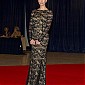 Nom du fichier=2012WhiteHouseCorrespondentsAssociationDinner_19.jpg
Taille du fichier=498Ko
Dimensions : 1379x1900
Ajouté le : 01 Mai 2012 2012WhiteHouseCorrespondentsAssociationDinner_19.jpg