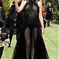 Nom du fichier=SnowWhitePremiereLondon14mai_17.jpg
Taille du fichier=631Ko
Dimensions : 1201x2000
Ajouté le : 14 Mai 2012 SnowWhitePremiereLondon14mai_17.jpg