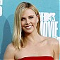 MTVMovieAwardsLARedCarpet_28.jpg
