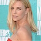 MTVMovieAwardsLARedCarpet_63.jpg