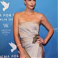 Nom du fichier=CinemaForPeaceGala2013RedCarpet_02HQ.jpg
Taille du fichier=403Ko
Dimensions : 1352x1900
Ajouté le : 10 Février 2013 CinemaForPeaceGala2013RedCarpet_02HQ.jpg