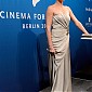 Nom du fichier=CinemaForPeaceGala2013Inside_15.jpg
Taille du fichier=53Ko
Dimensions : 395x594
Ajouté le : 10 Février 2013 CinemaForPeaceGala2013Inside_15.jpg
