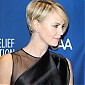 Nom du fichier=3rdAnnualSeanPennFriendsHelpHaitiHomeGala_43.jpg
Taille du fichier=525Ko
Dimensions : 1470x1750
Ajouté le : 20 Janvier 2014 3rdAnnualSeanPennFriendsHelpHaitiHomeGala_43.jpg