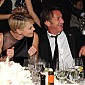 Nom du fichier=3rdAnnualSeanPennFriendsHelpHaitihomeGala_Inside_08HQ.jpg
Taille du fichier=473Ko
Dimensions : 1900x1404
Ajouté le : 20 Janvier 2014 3rdAnnualSeanPennFriendsHelpHaitihomeGala_Inside_08HQ.jpg