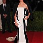 Nom du fichier=CostumeInstituteGalaatMetropolitaMay5_24.jpg
Taille du fichier=424Ko
Dimensions : 1297x1950
Ajouté le : 08 Mai 2014 CostumeInstituteGalaatMetropolitaMay5_24.jpg
