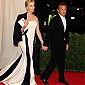 Nom du fichier=CostumeInstituteGalaatMetropolitaMay5_74.jpg
Taille du fichier=517Ko
Dimensions : 1507x1780
Ajouté le : 08 Mai 2014 CostumeInstituteGalaatMetropolitaMay5_74.jpg