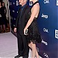 Nom du fichier=4thAnnualSeanPennFriendsHELPHAITIHOMEGala_26.jpg
Taille du fichier=149Ko
Dimensions : 681x1024
Ajouté le : 11 Janvier 2015 4thAnnualSeanPennFriendsHELPHAITIHOMEGala_26.jpg