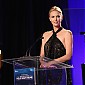 Nom du fichier=4thAnnualSeanPennandFriendsHELPHAITIHOMEGala_inside_12.jpg
Taille du fichier=111Ko
Dimensions : 1024x854
Ajouté le : 11 Janvier 2015 4thAnnualSeanPennandFriendsHELPHAITIHOMEGala_inside_12.jpg