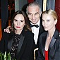 CharlizeTheronCesar2015_Diner_02.jpg