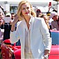 Nom du fichier=CharlizeTheronAustralianF1GrandPrix_42.jpg
Taille du fichier=103Ko
Dimensions : 640x640
Ajouté le : 16 Mars 2015 CharlizeTheronAustralianF1GrandPrix_42.jpg