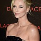 Nom du fichier=CharlizeTheronDarkPlacesParisPremiere_99.jpg
Taille du fichier=357Ko
Dimensions : 1378x1920
Ajouté le : 11 Avril 2015 CharlizeTheronDarkPlacesParisPremiere_99.jpg