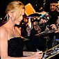 CharlizeTheronDarkPlacesParisPremiere_99_61.jpg