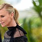 Nom du fichier=CharlizeTheronMadMaxFuryRoadPhotocall_08.jpg
Taille du fichier=114Ko
Dimensions : 1024x682
Ajouté le : 14 Mai 2015 CharlizeTheronMadMaxFuryRoadPhotocall_08.jpg
