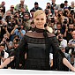 Nom du fichier=CharlizeTheronMadMaxFuryRoadPhotocall_99_23.jpg
Taille du fichier=468Ko
Dimensions : 1920x1400
Ajouté le : 16 Mai 2015 CharlizeTheronMadMaxFuryRoadPhotocall_99_23.jpg