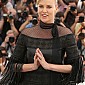 Nom du fichier=CharlizeTheronMadMaxFuryRoadPhotocall_99_26.jpg
Taille du fichier=533Ko
Dimensions : 1351x1950
Ajouté le : 16 Mai 2015 CharlizeTheronMadMaxFuryRoadPhotocall_99_26.jpg