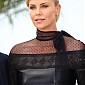 Nom du fichier=CharlizeTheronMadMaxFuryRoadPhotocall_99_63.jpg
Taille du fichier=396Ko
Dimensions : 1333x2000
Ajouté le : 16 Mai 2015 CharlizeTheronMadMaxFuryRoadPhotocall_99_63.jpg