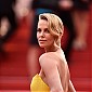Nom du fichier=CharlizeTheronMadMaxFuryRoadPremiereCannes_13.jpg
Taille du fichier=86Ko
Dimensions : 682x1024
Ajouté le : 15 Mai 2015 CharlizeTheronMadMaxFuryRoadPremiereCannes_13.jpg